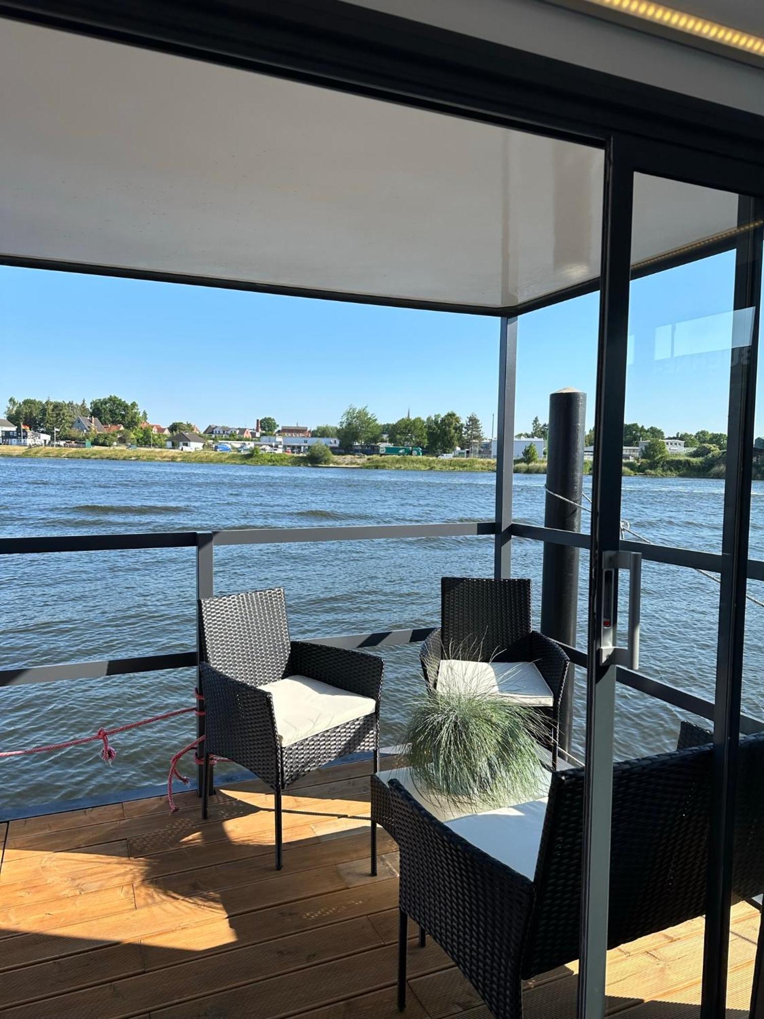 Premium Hausboot Trave Traum Apartment Lübeck Exterior foto