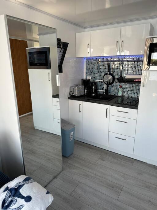 Premium Hausboot Trave Traum Apartment Lübeck Exterior foto