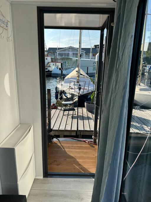 Premium Hausboot Trave Traum Apartment Lübeck Exterior foto